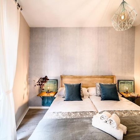 Apartamentos San Pedro Sevilla Exteriör bild