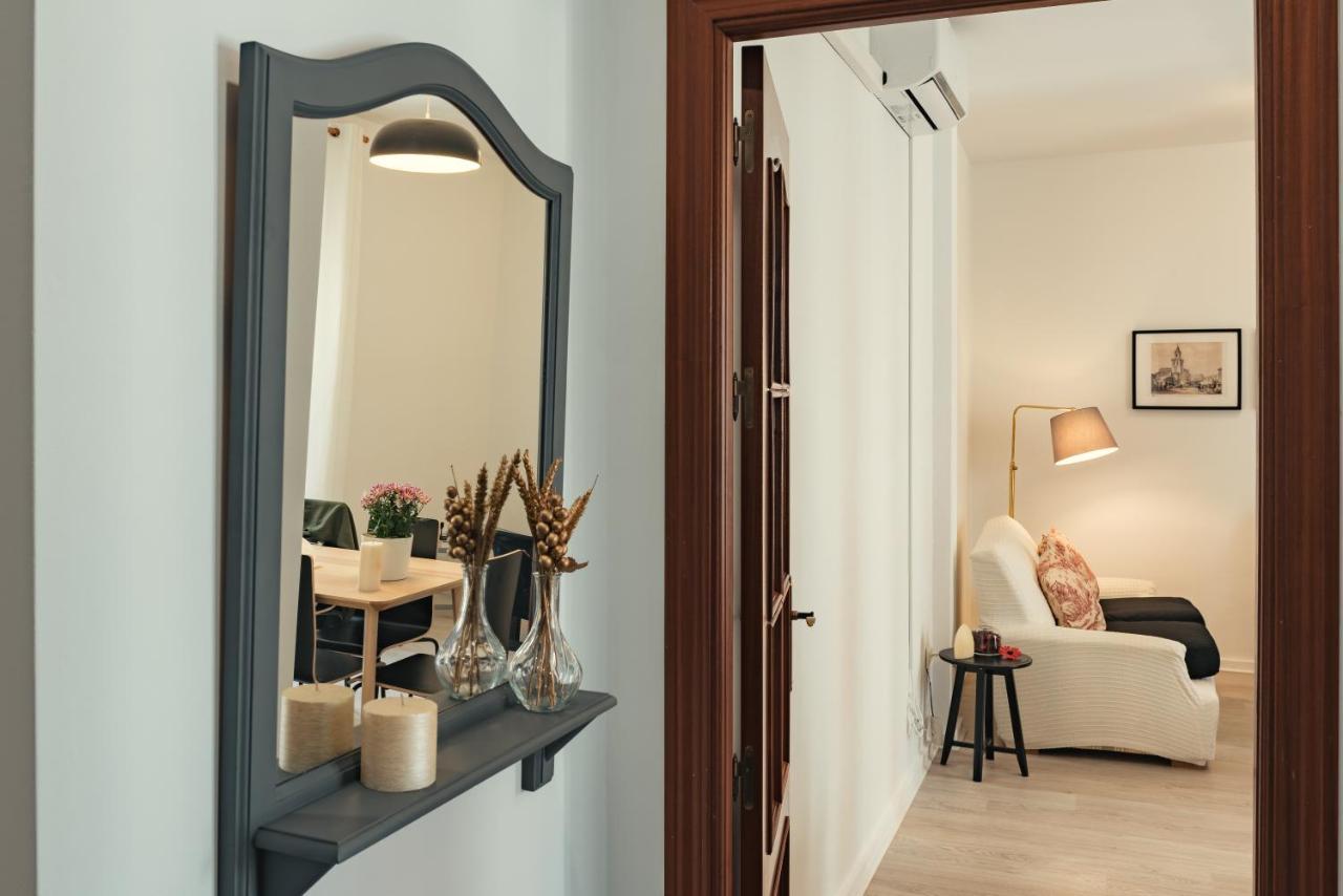 Apartamentos San Pedro Sevilla Exteriör bild