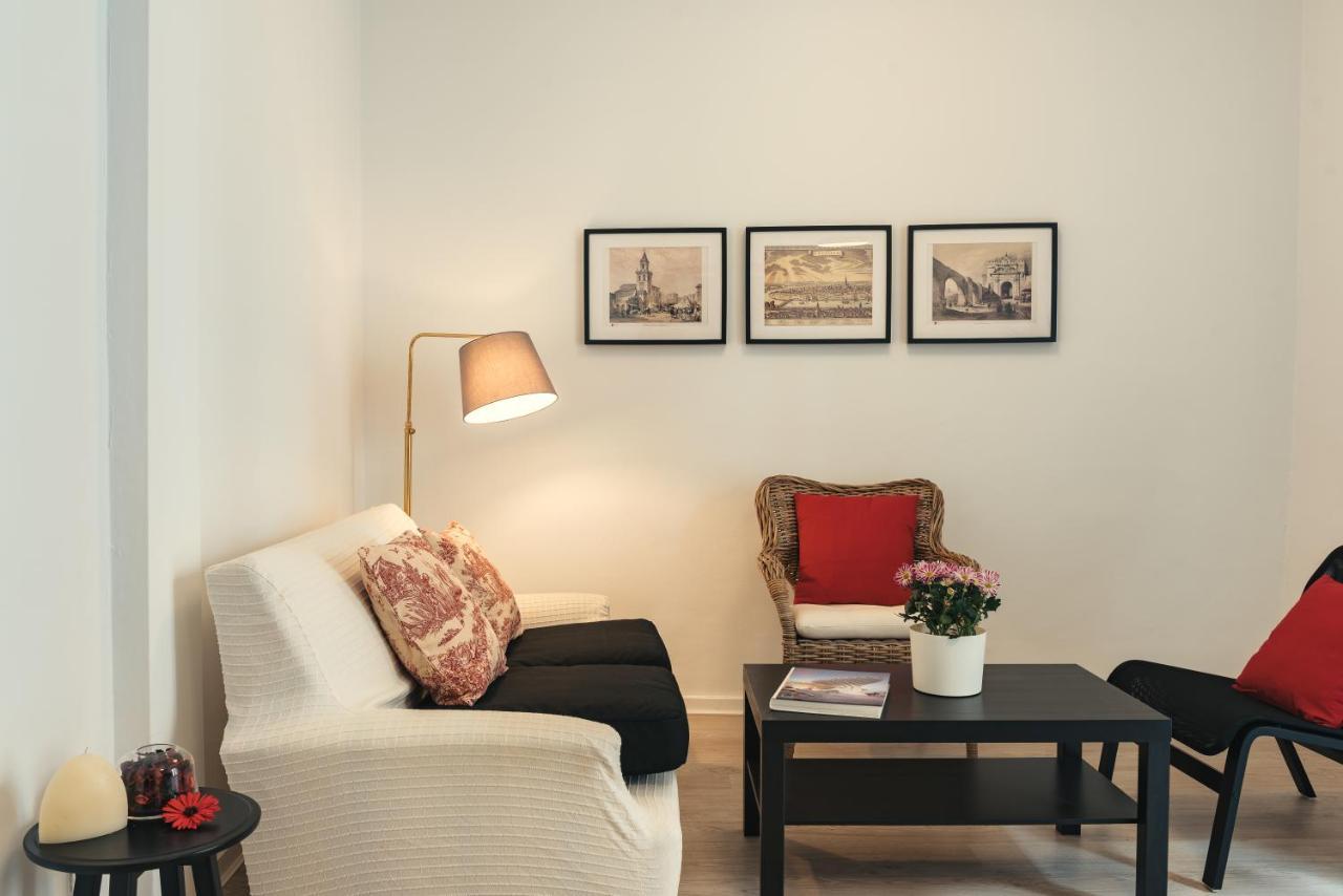 Apartamentos San Pedro Sevilla Exteriör bild
